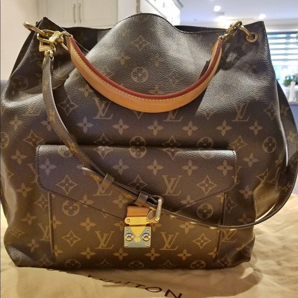 Louis Vuitton Hobo bag - Picture 1 of 4